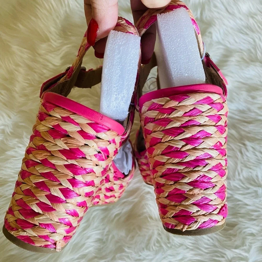 Torrid T strap raffia wedges, Sz. 9WW